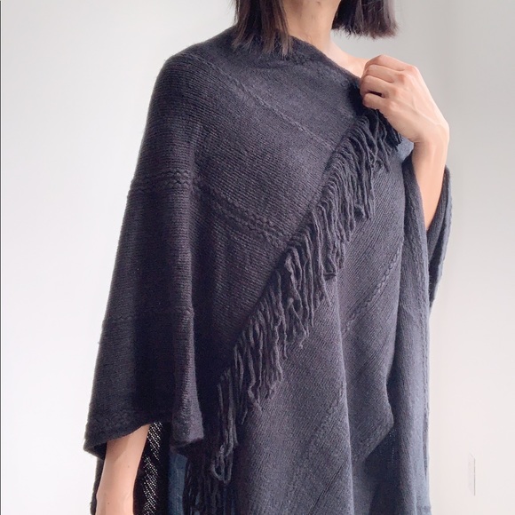 CHICBOMB Sweaters - BLACK KNIT SHAWL PONCHO CAPE WITH FRINGES